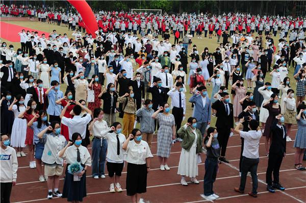 德外學(xué)子成人禮：今天起，我把責(zé)任扛在肩上